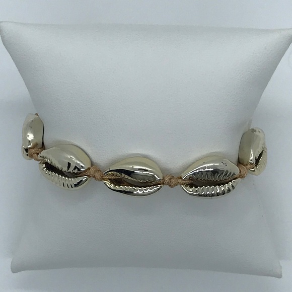 Adjustable Polka Shell Bracelet - Picture 1 of 2